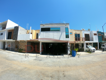 Casa en Venta, Fraccionamiento Santa Agata II