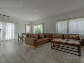 Casa en  area 1 San Sebastián OPORTUNIDAD MB