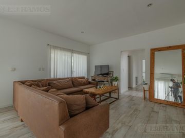 Casa en  area 1 San Sebastián OPORTUNIDAD MB