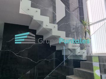 Hermosa Casa en Barrio Lagos de Canning con 5 dormitorios y piscina