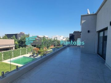 Hermosa Casa en Barrio Lagos de Canning con 5 dormitorios y piscina