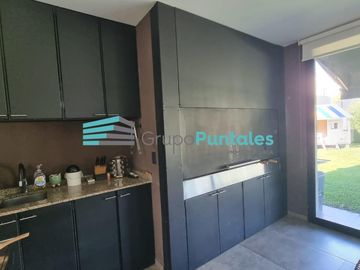 Hermosa Casa en Barrio Lagos de Canning con 5 dormitorios y piscina