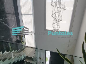 Hermosa Casa en Barrio Lagos de Canning con 5 dormitorios y piscina