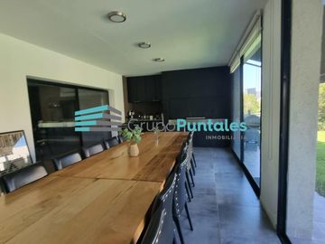 Hermosa Casa en Barrio Lagos de Canning con 5 dormitorios y piscina