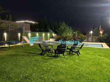 Hermosa Casa en Barrio Lagos de Canning con 5 dormitorios y piscina