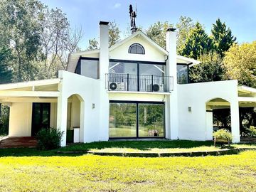 Casa en Colonia de Chacras - Cardales - En Venta - Estilo Campo con Bosque
