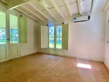 Casa en Colonia de Chacras - Cardales - En Venta - Estilo Campo con Bosque