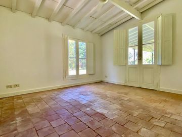 Casa en Colonia de Chacras - Cardales - En Venta - Estilo Campo con Bosque