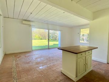 Casa en Colonia de Chacras - Cardales - En Venta - Estilo Campo con Bosque