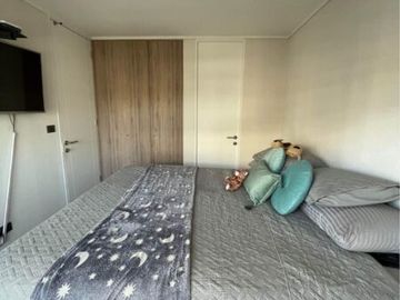 Futura Línea 8 2d-2b (uno En Suite), 1e . Cercano A Quilín