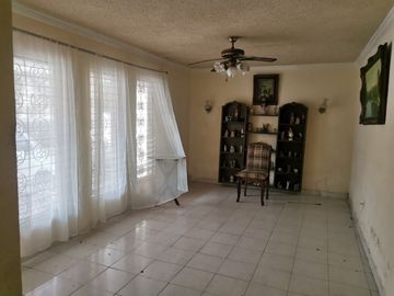 VENTA CASA  MERIDA PARA OFICINAS PENSIONES  YUCATAN