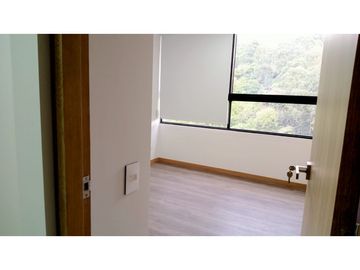 EN ARRIENDO APARTAMENTO EN EL POBLADO MEDELLIN COLOMBIA