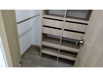 EN ARRIENDO APARTAMENTO EN EL POBLADO MEDELLIN COLOMBIA