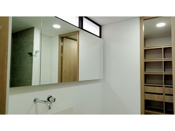EN ARRIENDO APARTAMENTO EN EL POBLADO MEDELLIN COLOMBIA