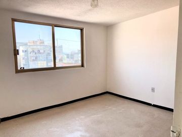 SE RENTA CASA DUPLEX EN VALLE DORADO