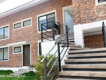Residencia en Lomas de las Palmas UNA PLANTA