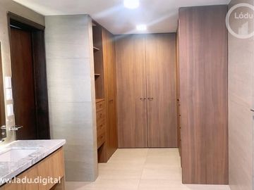 Residencia en Lomas de las Palmas UNA PLANTA