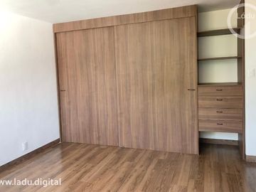 Residencia en Lomas de las Palmas UNA PLANTA