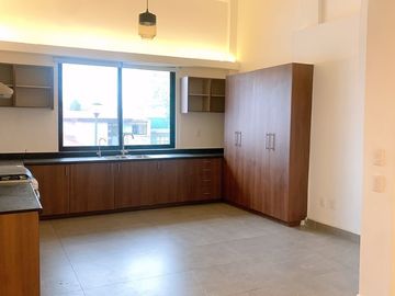 Residencia en Lomas de las Palmas UNA PLANTA