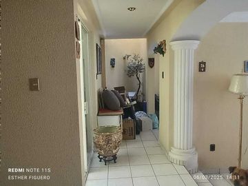 CASA EN VENTA EN LA COLONIA SAN JAVIER ZONA CENTRO