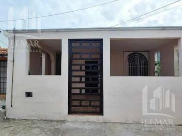 Casa de 1 piso en venta en Jardines de Champayan, Altamira, Tam