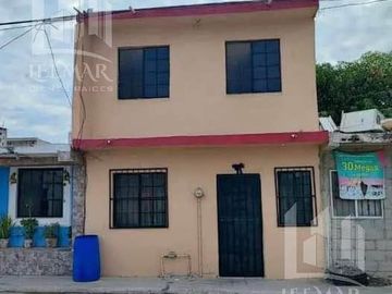 CASA EN VENTA DE 4 RECAMARAS EN FRACC. LAS HACIENDAS, ALTAMIRA
