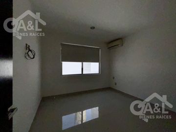 Casa en Esquina en Venta con Jardin Zona Animas