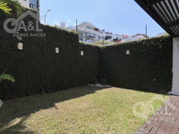 Casa en Esquina en Venta con Jardin Zona Animas