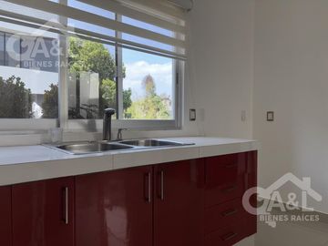 Casa en Esquina en Venta con Jardin Zona Animas