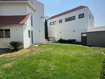 VENTA DE CASA EN FRACCIONAMIENTO RANCHO EL MESÓN  EN CALIMAYA