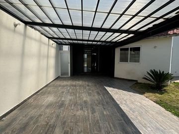 VENTA DE CASA EN FRACCIONAMIENTO RANCHO EL MESÓN  EN CALIMAYA