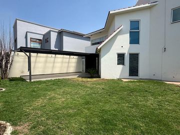 VENTA DE CASA EN FRACCIONAMIENTO RANCHO EL MESÓN  EN CALIMAYA