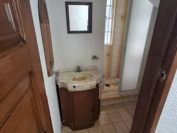 VENTA DE CASA A PIE DE CALLE EN COL. MORELOS