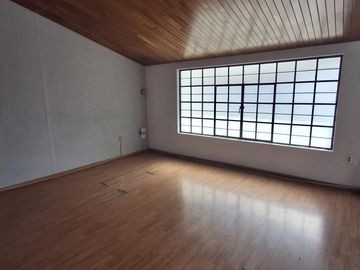 VENTA DE CASA A PIE DE CALLE EN COL. MORELOS