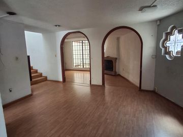 VENTA DE CASA A PIE DE CALLE EN COL. MORELOS
