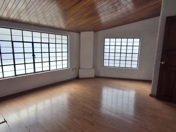 VENTA DE CASA A PIE DE CALLE EN COL. MORELOS