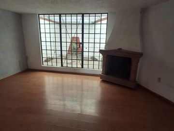 VENTA DE CASA A PIE DE CALLE EN COL. MORELOS