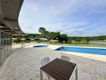 Serena del Mar - Venta de apartamento en Zinnia Club House.