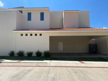 CASA EN VENTA TUXTLA GUTIÉRREZ CHIAPAS, UBICADA EN LOMAS DEL CAMPESTRE