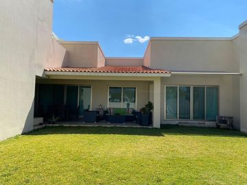 CASA EN VENTA TUXTLA GUTIÉRREZ CHIAPAS, UBICADA EN LOMAS DEL CAMPESTRE