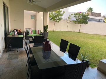CASA EN VENTA TUXTLA GUTIÉRREZ CHIAPAS, UBICADA EN LOMAS DEL CAMPESTRE