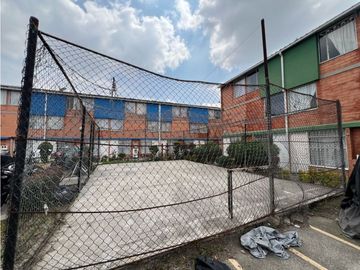 VENDO CASA EN EL TINTAL KENNEDY CONJUNTO CIUDAD TINTAL