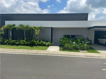 Casa campestre en condominio para la venta en Cerritos, Pereira!!!
