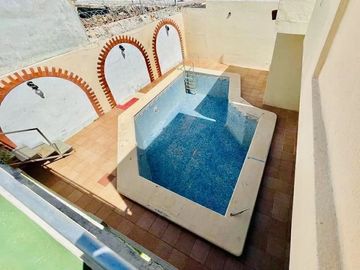 CASA EN VENTA EN ESQUINA| EN MERIDA, A DOS CALLES DE PASEO MONTEJO
