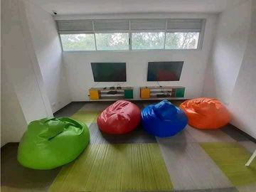 SE VENDE Apartamento Piso 9 en La Flora / JV
