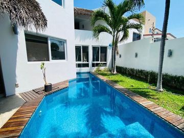 MAGNIFICA CASA EN VENTA EN LA PENINSULA DE SANTIAGO
