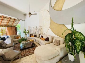 MAGNIFICA CASA EN VENTA EN LA PENINSULA DE SANTIAGO