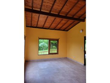 Finca independiente para la venta en Vda La Floresta,Alcala!!!