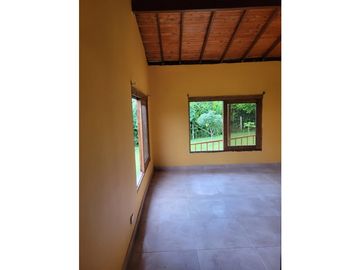 Finca independiente para la venta en Vda La Floresta,Alcala!!!