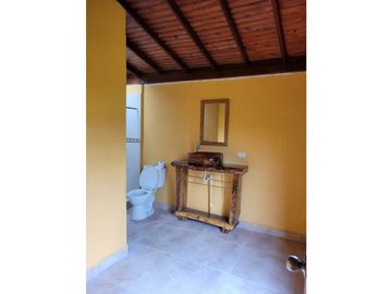 Finca independiente para la venta en Vda La Floresta,Alcala!!!